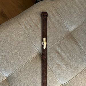 Mens brown western belt. Size 32.